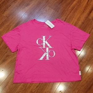 NWT size M Calvin Klein Jeans crop tee